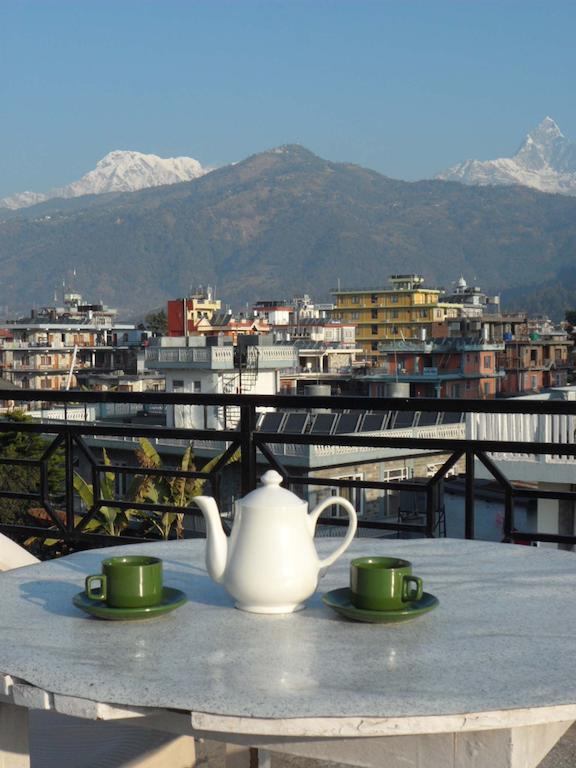 Hotel Nirvana Pokhara Esterno foto